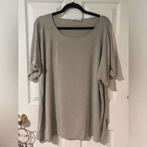 ZENANA Woman’s Sage Green Top